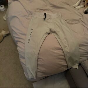 Lululemon men’s running pants tight